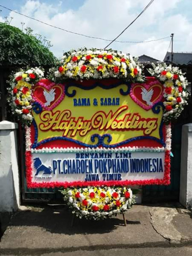 Karangan Bunga Pernikahan